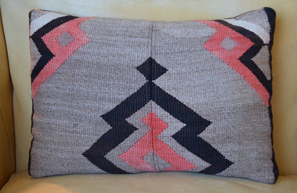 Navajo Pillow : Transitional : P 108 : 11" x 17"