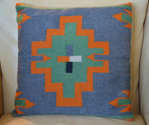 Navajo Pillow : Transitional : P 112 : 16" x 16"