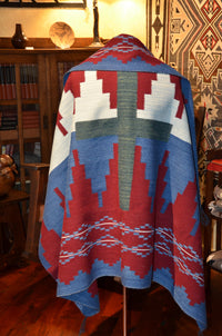 Manta : Navajo Weaving : Jalucie Marianito : Churro 463 : 45" X 61" (3'9" x 5'1"), view 3