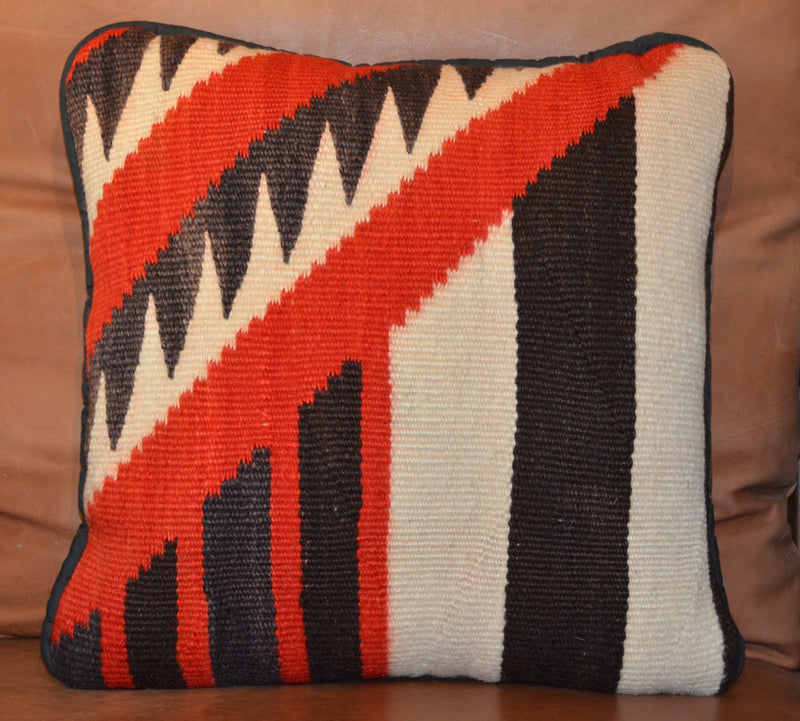 Navajo Pillow : Transitional : P 103 : 15