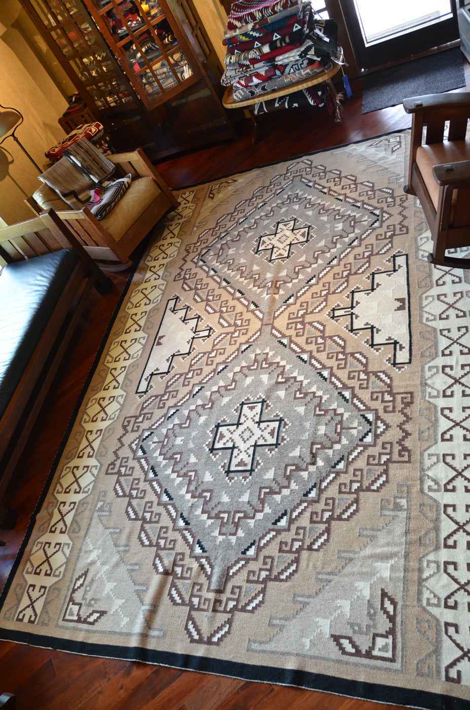 Large Navajo Rug: Two Grey Hills : 3364: 12'2" x 8'8" - Getzwiller's Nizhoni Ranch Gallery