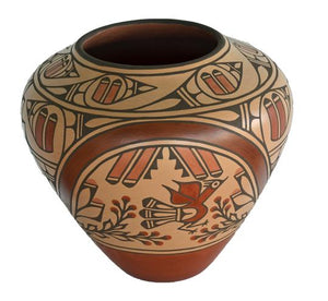 Körbe, Keramik und handgefertigte Gegenstände der amerikanischen Ureinwohner