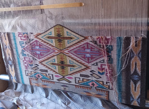 Teec Nos Pos Navajo Rug : Elsie Bia : on the loom