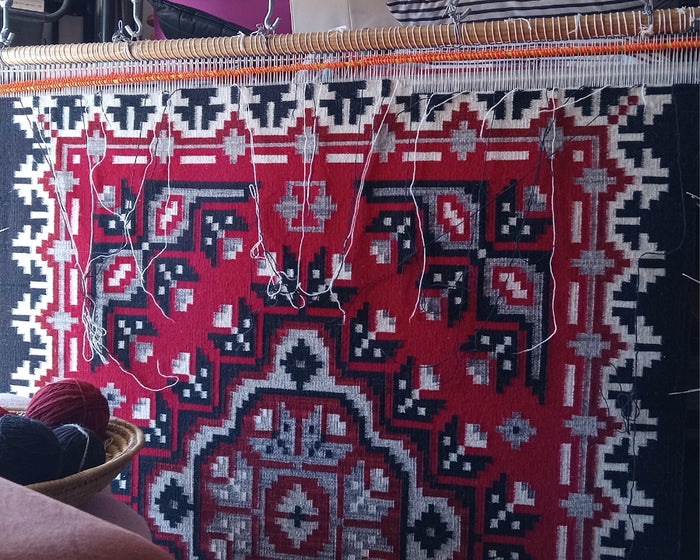 Ganado Navajo Rug : Elsie Bia : on the loom