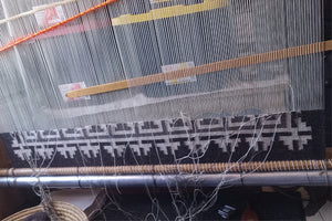 Navajo Rug : Elsie Bia : on the loom