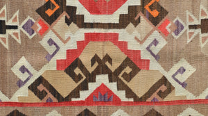 Bistie / Burnham Navajo Weaving : Historic : GHT 40 : 60" x 106" (5' x 8'7")