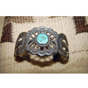 Native American Jewelry : Navajo : Kingman Turquoise Navajo Bracelet : NAJ-30 - Getzwiller's Nizhoni Ranch Gallery