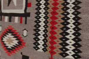 JB Moore Navajo Rug : Historic : PC 104 : 51″ x 78″ : (4'3" x 6'6")