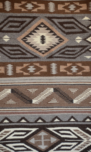 Chinle : Navajo Rug : Gloria Bia : Churro 1702 : 39" x 61" (3'3" x 5'1")