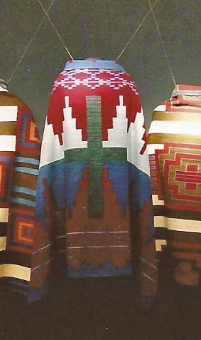 Manta : Navajo Weaving : Jalucie Marianito : Churro 463 : 45" X 61" - Getzwiller's Nizhoni Ranch Gallery