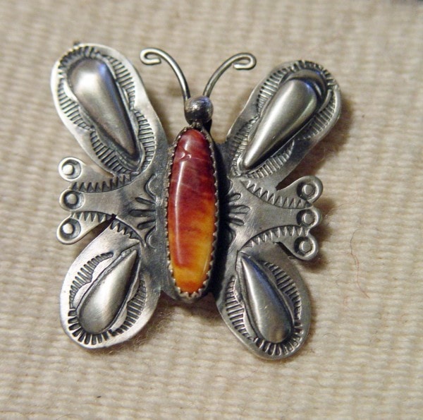Native American Jewelry: Navajo: Spiny Oyster Shell Navajo Butterfly Pin : NAJ-SPSBP - Getzwiller's Nizhoni Ranch Gallery