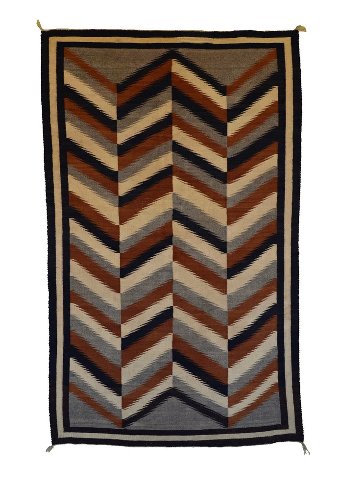 Optical Art Eye Dazzler Navajo Rug Weaving : Historic : GHT 731 : 40" x 64" : (3'4" x 5'4")