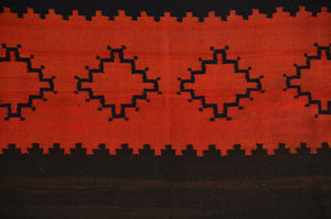 PC 157: Classic Woman's Manta : Historic Navajo Blanket